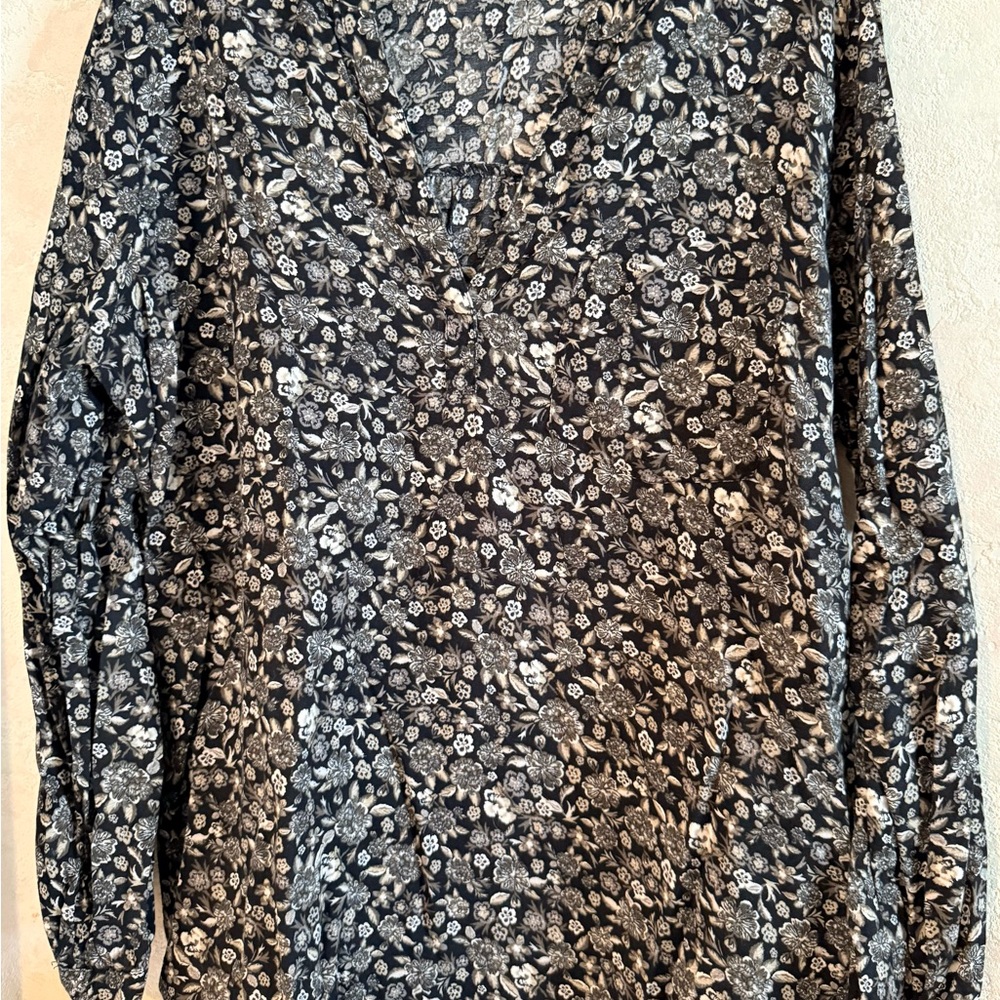 Old Navy Black and White Floral Blouse